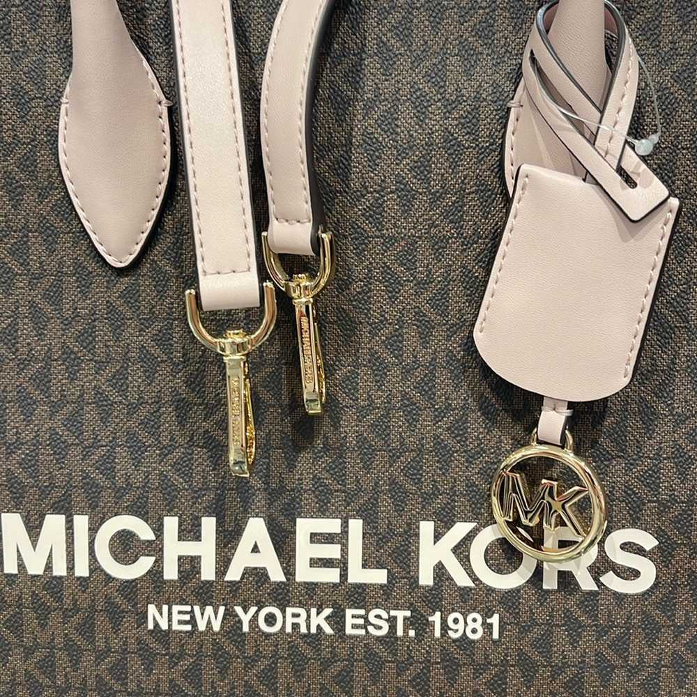 MICHAEL KORS Mirella Large Logo Tote Bag Powder Blush Signature 
NWT - Picture 2 of 16